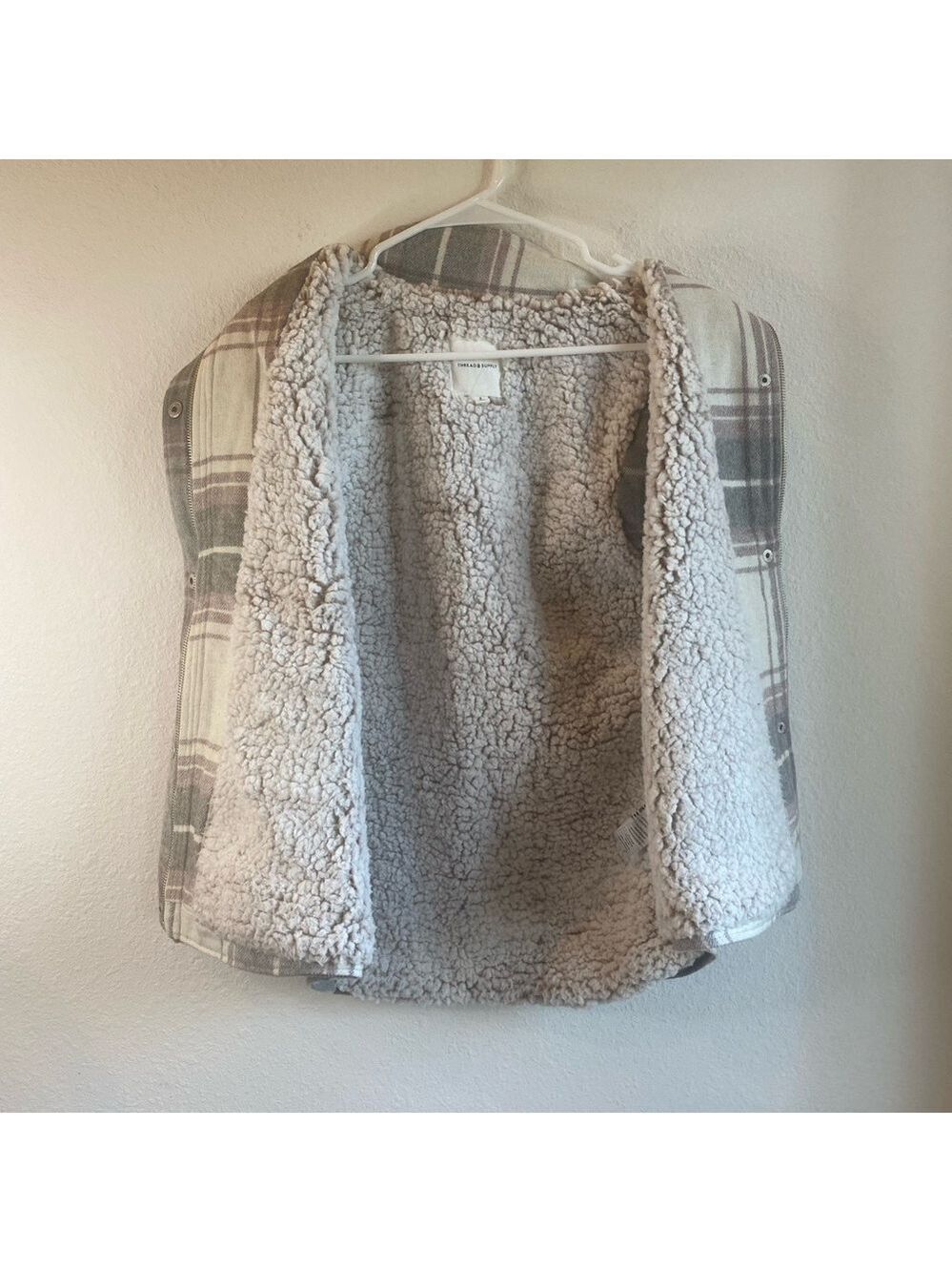 *NWOT* THREAD & SUPPLY ‘Timberlee’ Sherpa Lined Vest - Picture 15 of 15